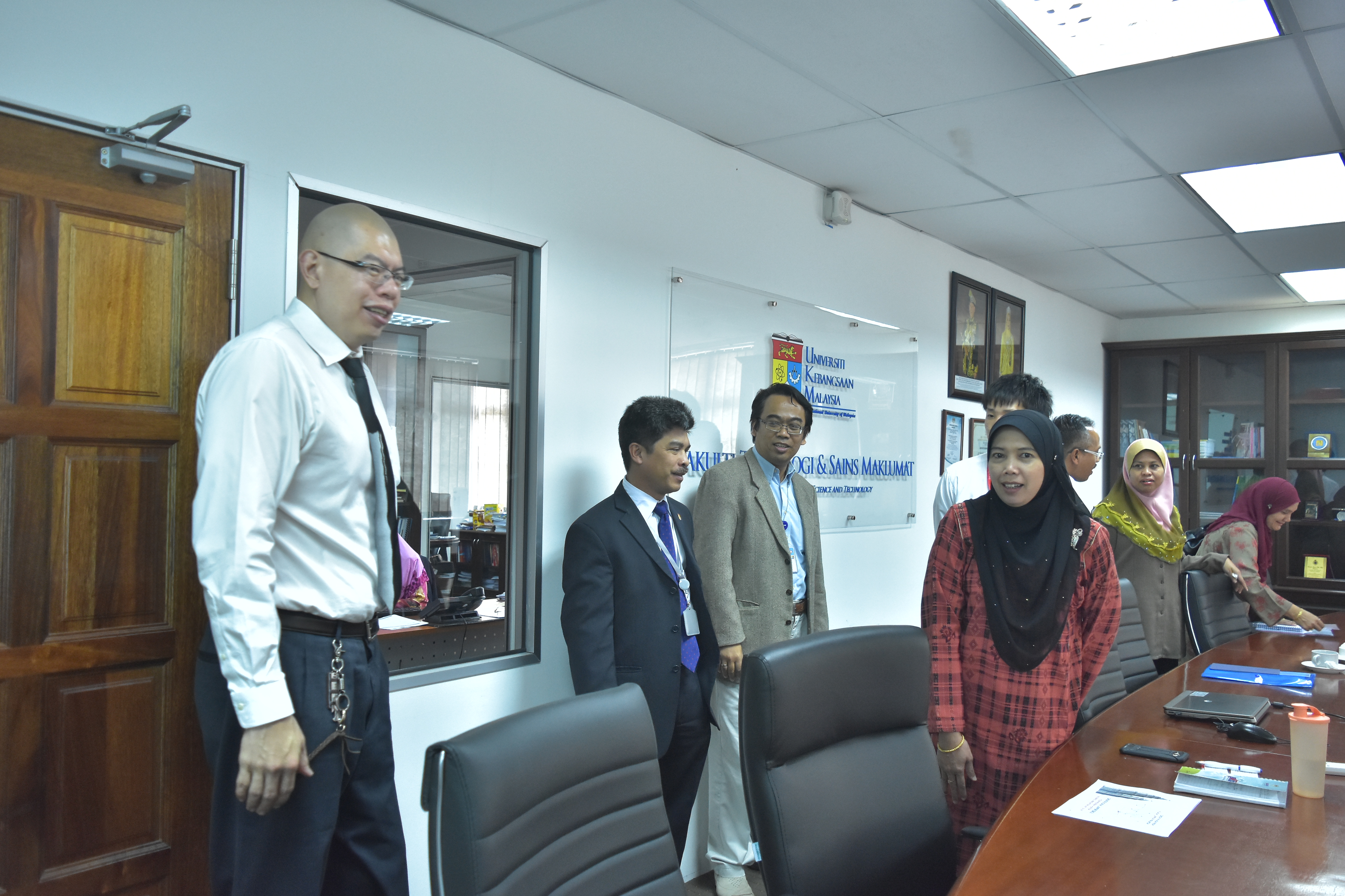 UKM 3080